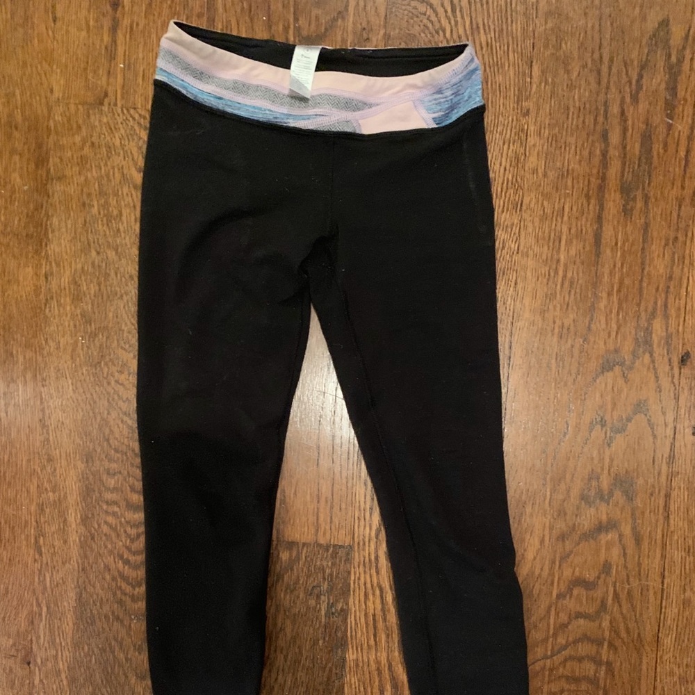 Ivivva size 8 reversible leggings